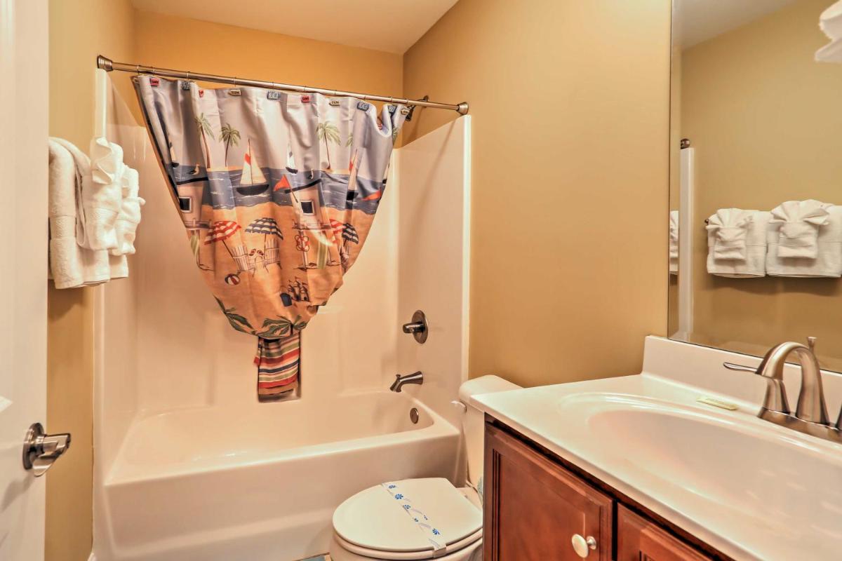 Myrtle Beach Getaway with Elevator 1 Block to Beach - image 7