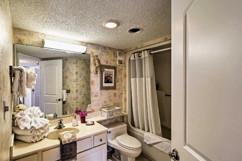 Oceanfront Myrtle Beach Condo with Patio and Pools! - image 4