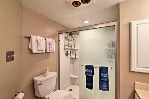 Oceanfront Myrtle Beach Condo with Patio and Pools! - image 9