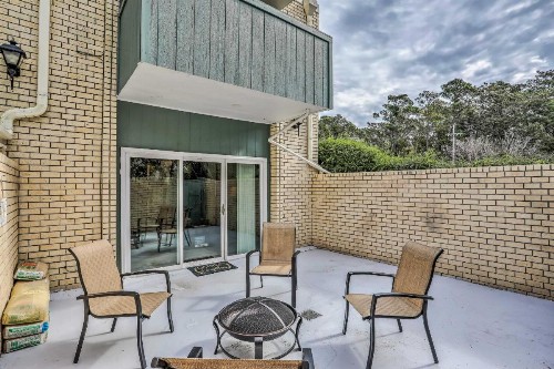 Modern Townhome - 2 Blocks to Myrtle Beachfront! - image 9