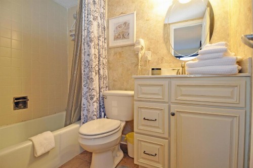HOLIDAY TOWERS 206 OCEAN VIEW 3BR. CLOSE TO BOARDWALK WiFi. - image 28