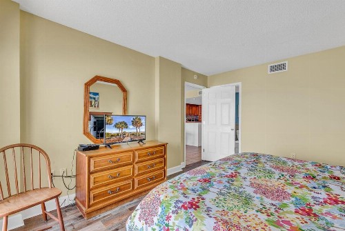SPRINGS TOWERS 402 3BR - image 16