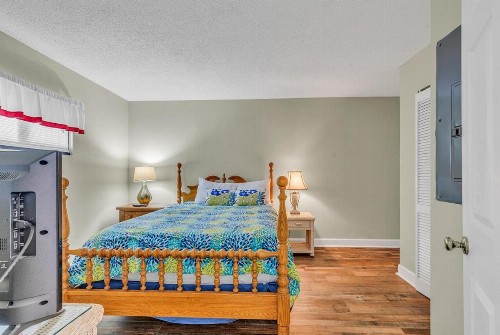 SPRINGS TOWERS 402 3BR - image 19
