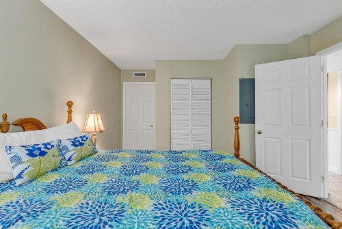 SPRINGS TOWERS 402 3BR - image 21
