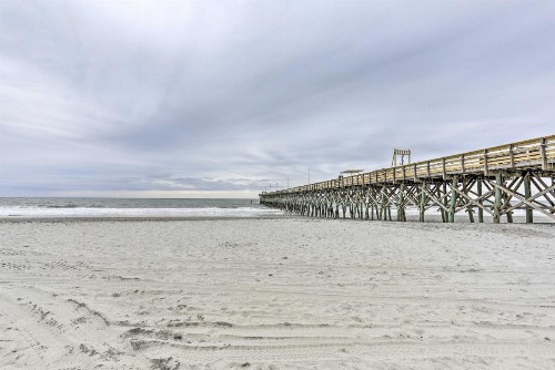 Downtown Myrtle Beach Cottage by 2nd Ave Pier - image 4