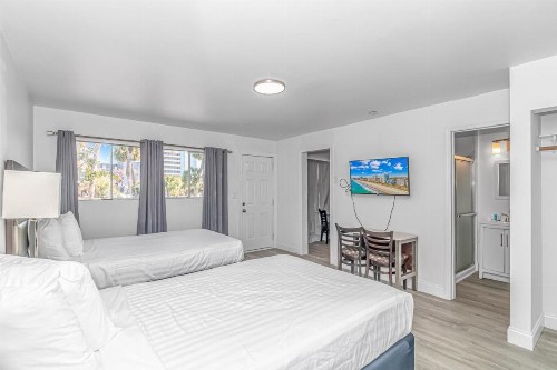 Sun Fun Motel - image 14