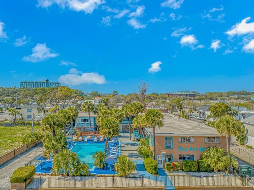 Sun Fun Motel - image 21
