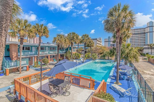 Sun Fun Motel - image 32