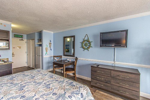 Oceanview King Suite - Fully Updated! - Landmark Resort 715 - Great Views! Sleeps 4 - image 10