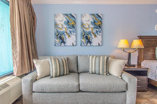 Oceanview King Suite - Fully Updated! - Landmark Resort 715 - Great Views! Sleeps 4 - image 5