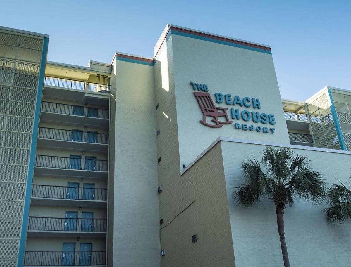 Quiet Yet Central Oceanfront Myrtle Beach Resort Condos - image 6