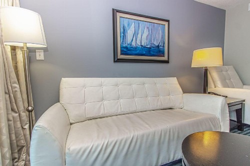 Direct Oceanfront Oceans One Resort Beautiful Condo Sleeps 6 - image 5