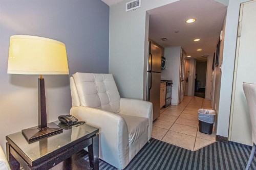 Direct Oceanfront Oceans One Resort Beautiful Condo Sleeps 6 - image 6