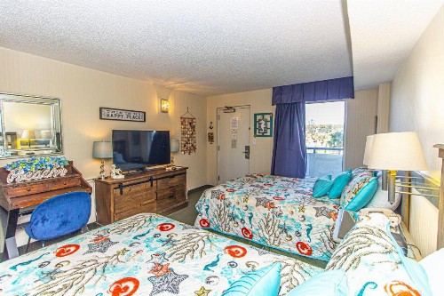 Beautifully Decorated Boardwalk Resort Unit 236 Direct Oceanfront Sleeps 8 - image 3