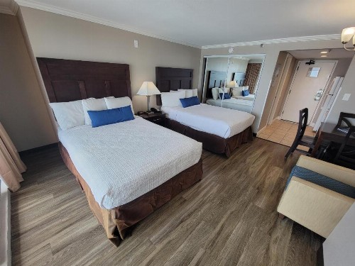 Direct Oceanfront Suite Caravelle Resort 615 Sleeps 4 Guests - image 2