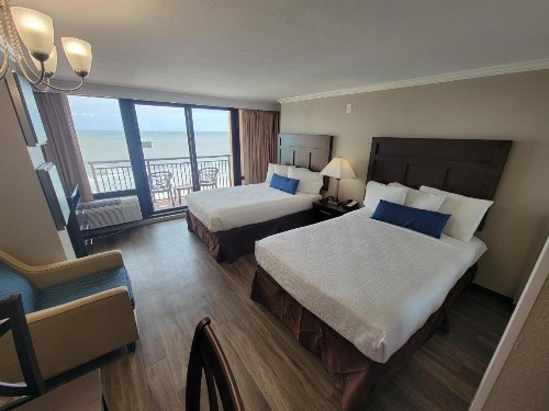 Direct Oceanfront Suite Caravelle Resort 615 Sleeps 4 Guests - image 6