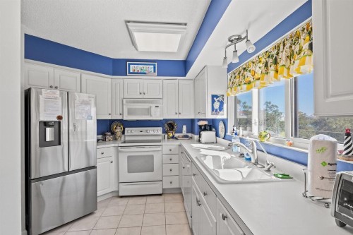Carol Bay 403 - image 28