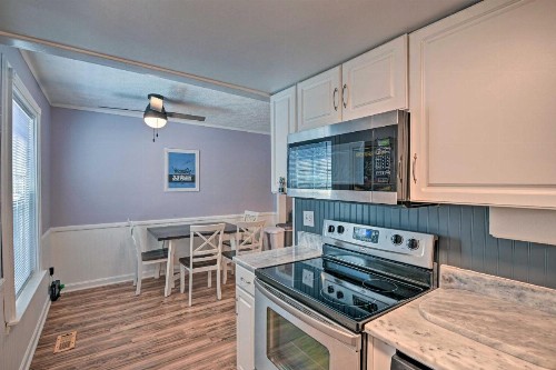 Rock and Roll Home 3 Blocks from Myrtle Beach! - image 10