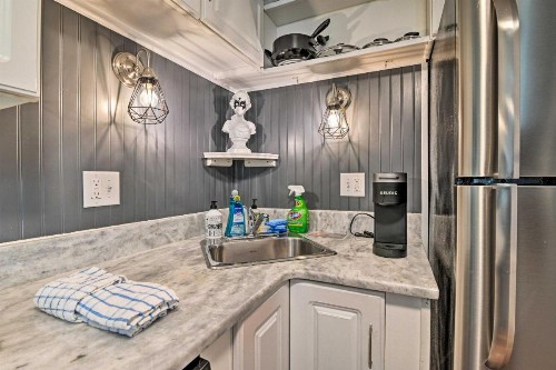 Rock and Roll Home 3 Blocks from Myrtle Beach! - image 9