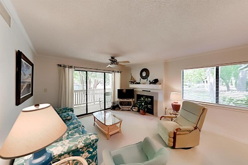Saltwater Serenity - Lake Views & 5 Mins to Beach townhouse