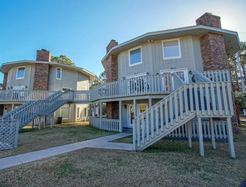 Luxurious Coastal Retreat Villa at Surfside Beach - Three Bedroom Villa #1 - image 10