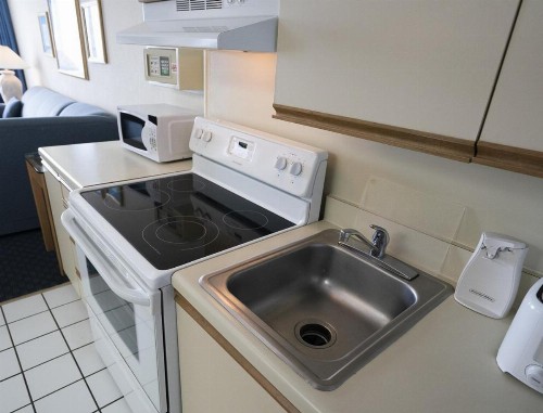 Affordable Family Vacation Condo at Myrtle Beach - Studio Condo #1 - image 5