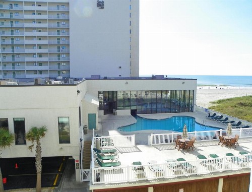 Spacious Condo Mid-point the Grand Strand - One Bedroom Condo #1 - image 7