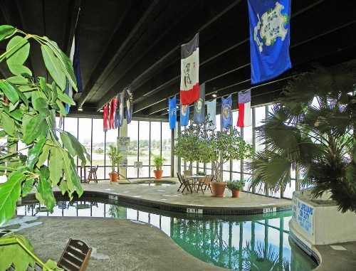Spacious Condo Mid-point the Grand Strand - Two Bedroom Condo #1 - image 11