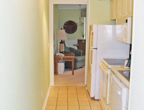 Spacious Condo Mid-point the Grand Strand - Two Bedroom Condo #1 - image 4