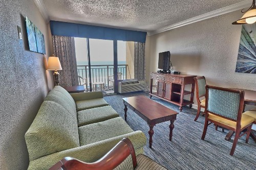 Oceanfront 1 Bedroom Suite Sleeps 6 Holiday Pavilion Condominium Tower 712 - image 3