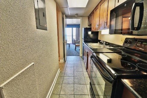 Oceanfront 1 Bedroom Suite Sleeps 6 Holiday Pavilion Condominium Tower 712 - image 6