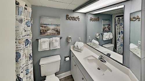 Seawatch North Tower 611 1BR 1BA Oceanfront Condo - image 1
