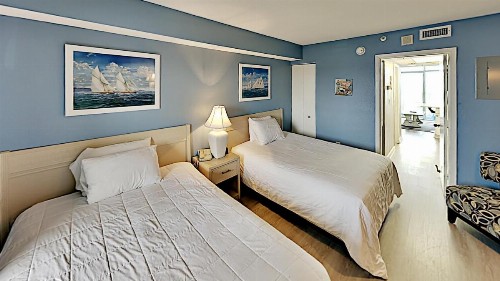 Seawatch North Tower 611 1BR 1BA Oceanfront Condo - image 3