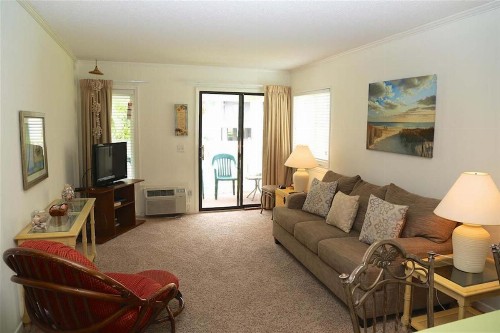 APATB V A109 2BR 2BA Ocean View Condo near popular Shore Drive - image 1
