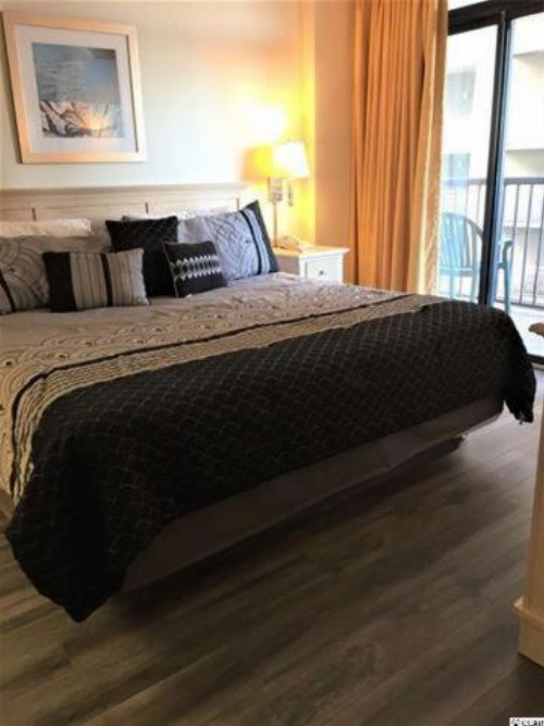 Beach Colony Ocean View Condo - 2 bedroom 2 bath - Perfect for 8! - image 9