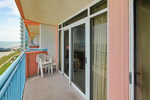 Roxanne Towers 1101 - image 14