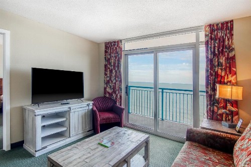 Roxanne Towers 1101 - image 4