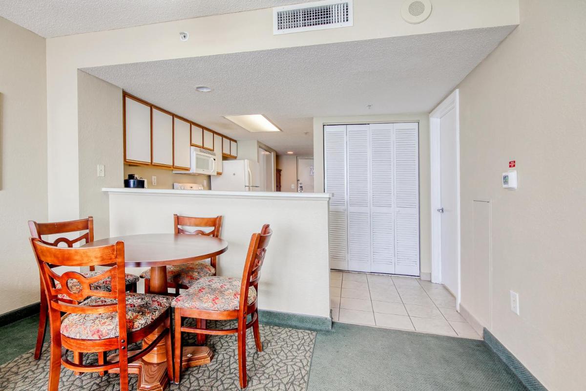 Roxanne Towers 1101 - image 6