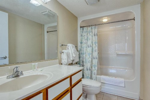 Roxanne Towers 1101 - image 9