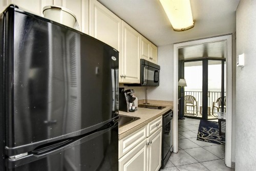 Oceanfront 1 bedroom Sand Dunes 2627 Sleeps 6 - image 8