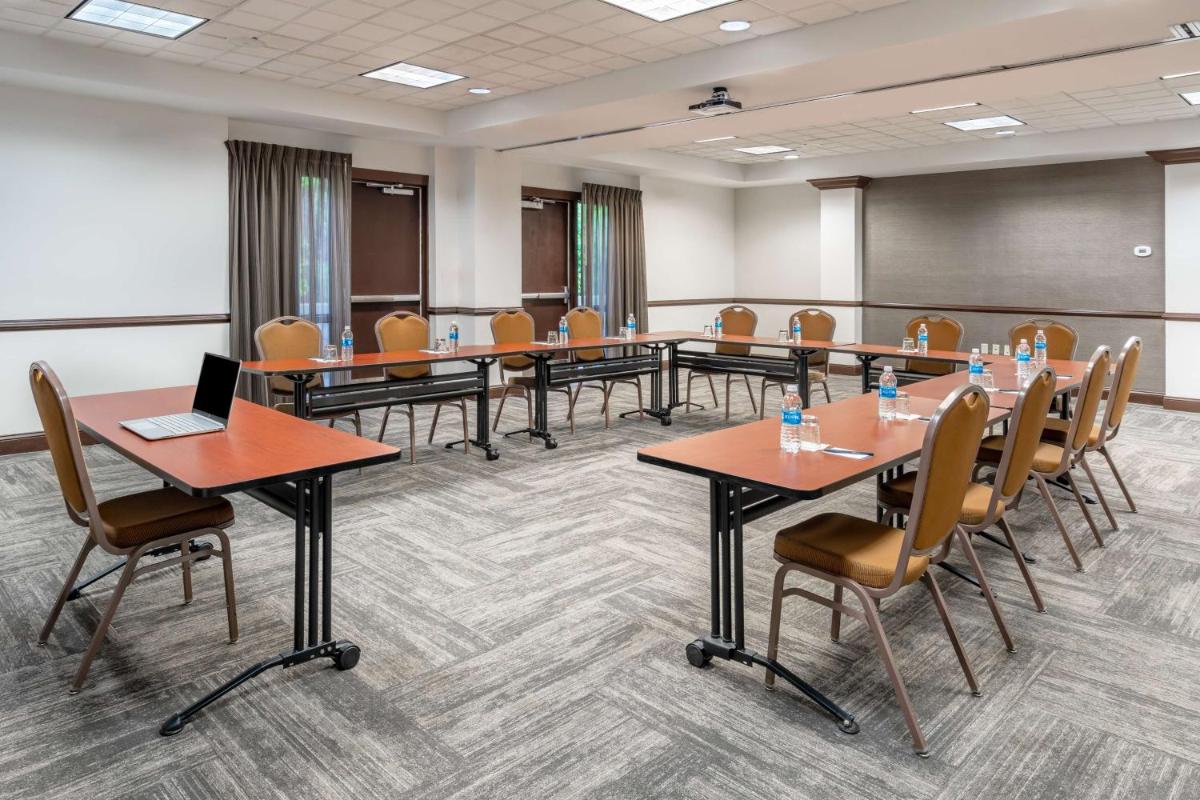 Hyatt Place Mystic - image 3