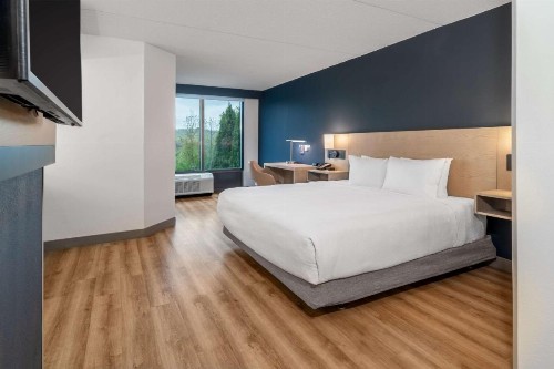 Hyatt Place Mystic - image 5