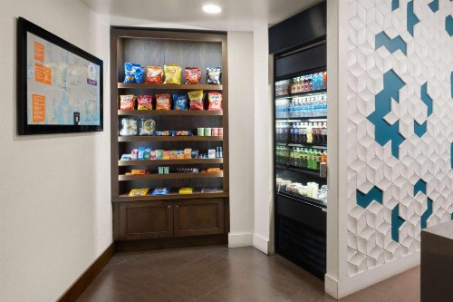 Hyatt Place Mystic - image 9