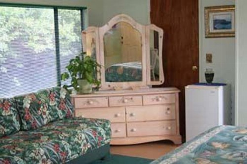 Macadamia Meadows Farm Bed & Breakfast