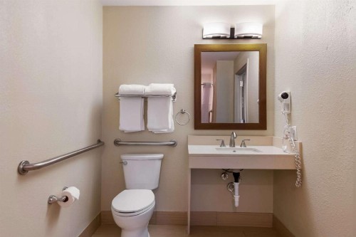 Comfort Inn South Oceanfront - image 14