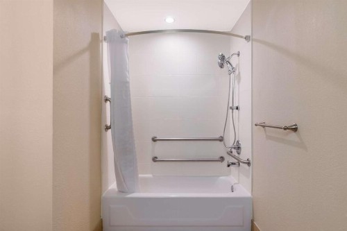 Comfort Inn South Oceanfront - image 15