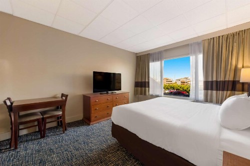 Comfort Inn South Oceanfront - image 20