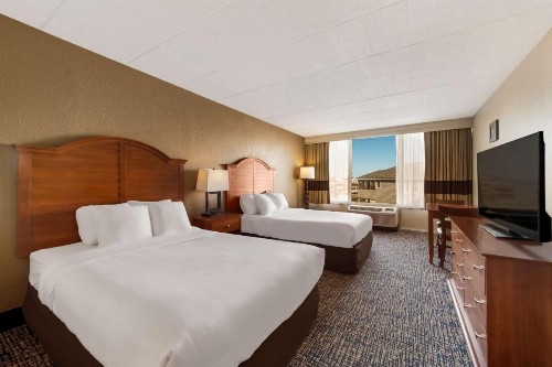 Comfort Inn South Oceanfront - image 26