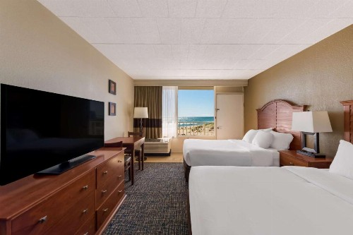 Comfort Inn South Oceanfront - image 32