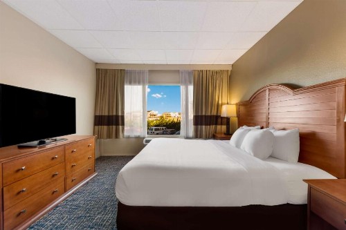 Comfort Inn South Oceanfront - image 39